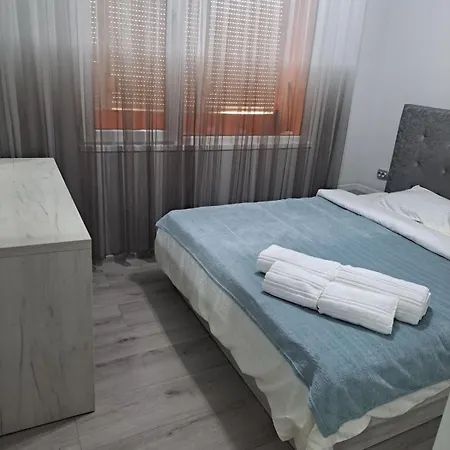 Apartment удобство - 2 *